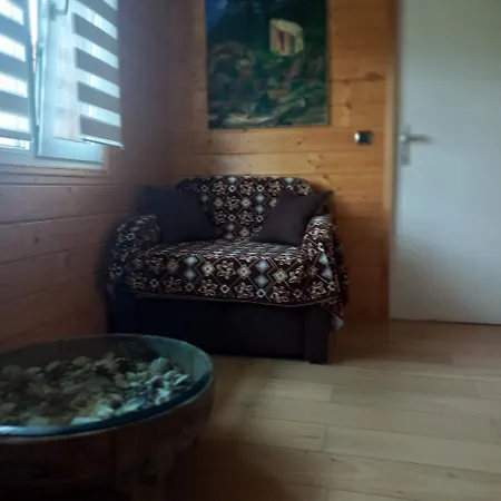 у насті Tatil Evi