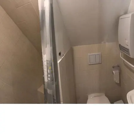 у насті بيت للعطل ياريمتشي